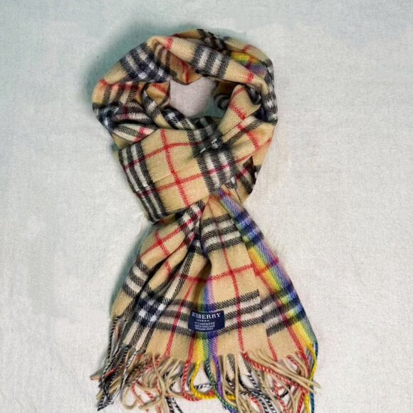 Vintage Burberry 100%Cashmere Scarf in excellent condition Made in England - Picture 5 of 5